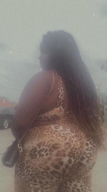  817-435-2296, 22  female escort, Denton