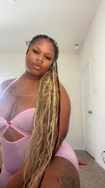 Karmaa, 25  female escort, Denton